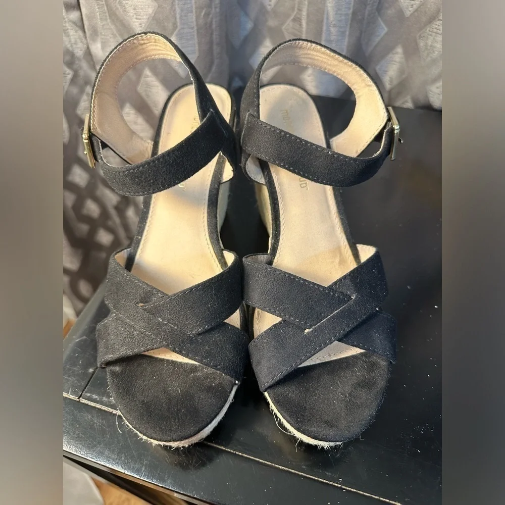 Montego Bay Club Women’s Espadrille Platform Black Wedge Sandals Size 7.5